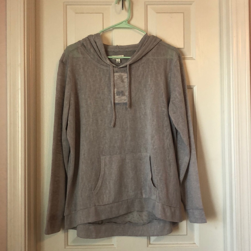 Lightweight hoodie pullover